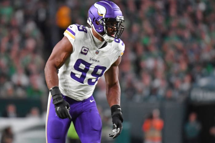 Vikings linebacker Danielle Hunter (99) against the Philadelphia Eagles at Lincoln Financial Field.